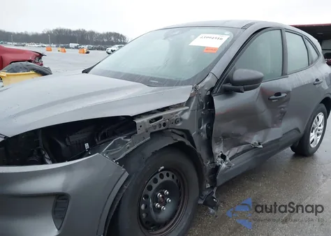 2021 Ford Escape S из США, поврежденный, VIN 1FMCU0F68MUA99920